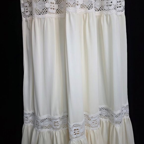 Vintage 70’s Sears Pale Yellow Maxi Nightgown Dress M (36) - Picture 4 of 11